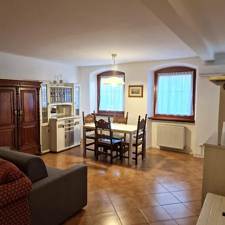 Apartment Maia *